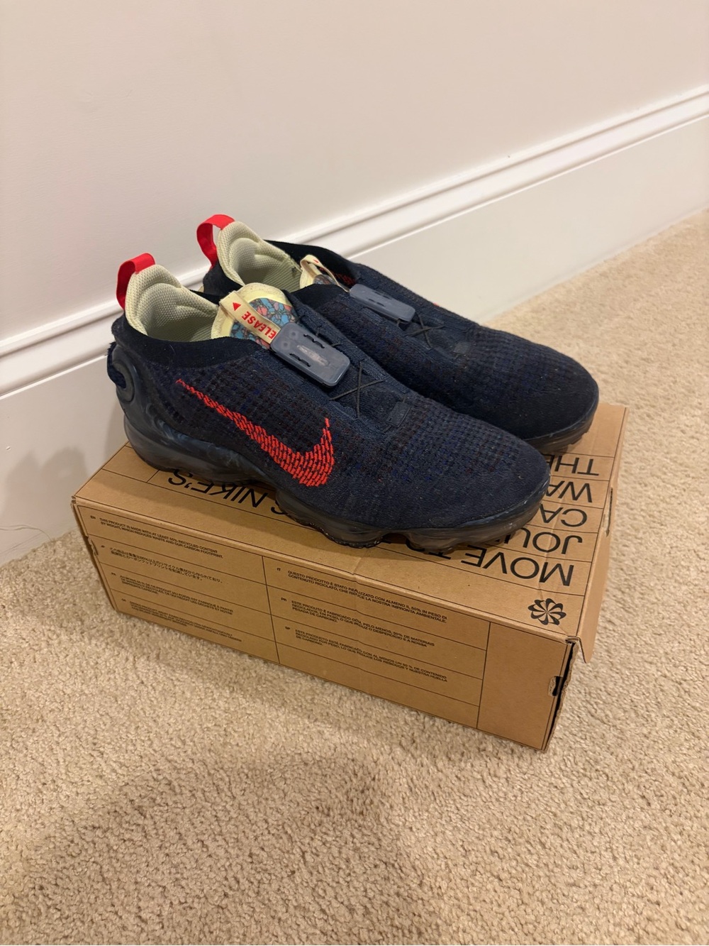 MENS NIKE AIR VAPORMAX 2020 FK - OBSIDIAN/SIREN RED